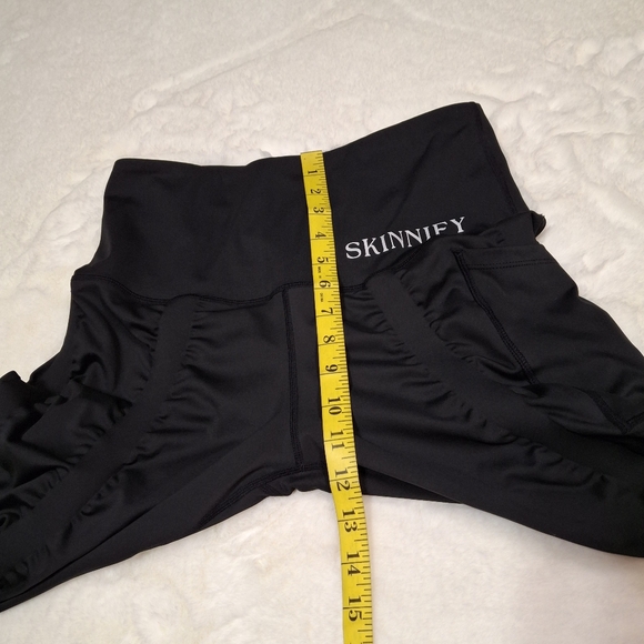 Skinnify Ruched Black High-Waisted Resistance Band Leggings   Women Size Medium - Picture 14 of 16